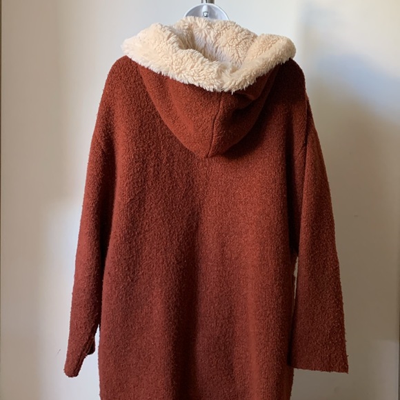 Zara Knit rusty red cardigan with faux fur hood - Picture 4 of 7